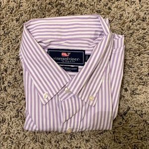 Vineyard vines button down shirt